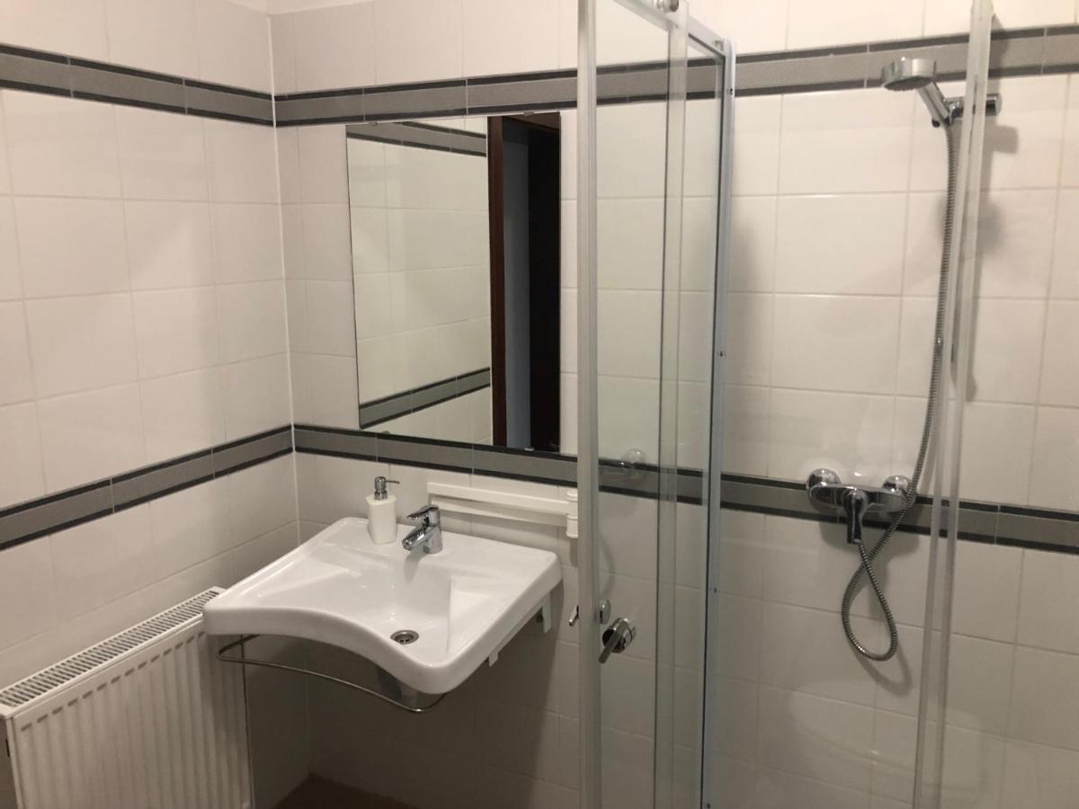 Quiet -Residential Area 2 Bedroom+Living Room Apartment Szombathely Extérieur photo