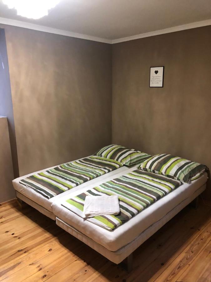 Quiet -Residential Area 2 Bedroom+Living Room Apartment Szombathely Extérieur photo